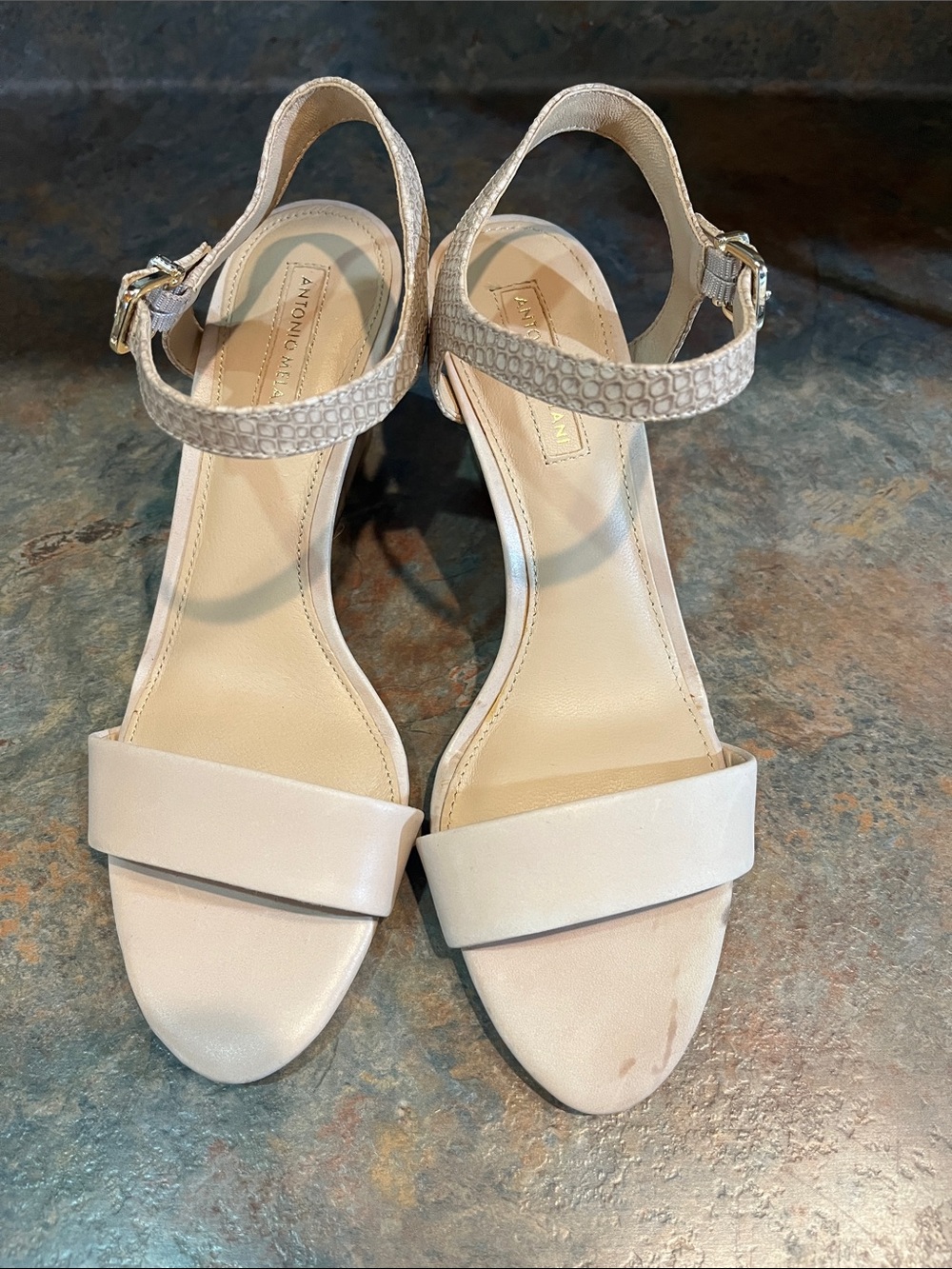 Antonio Melani size 7M wedge sandals beige